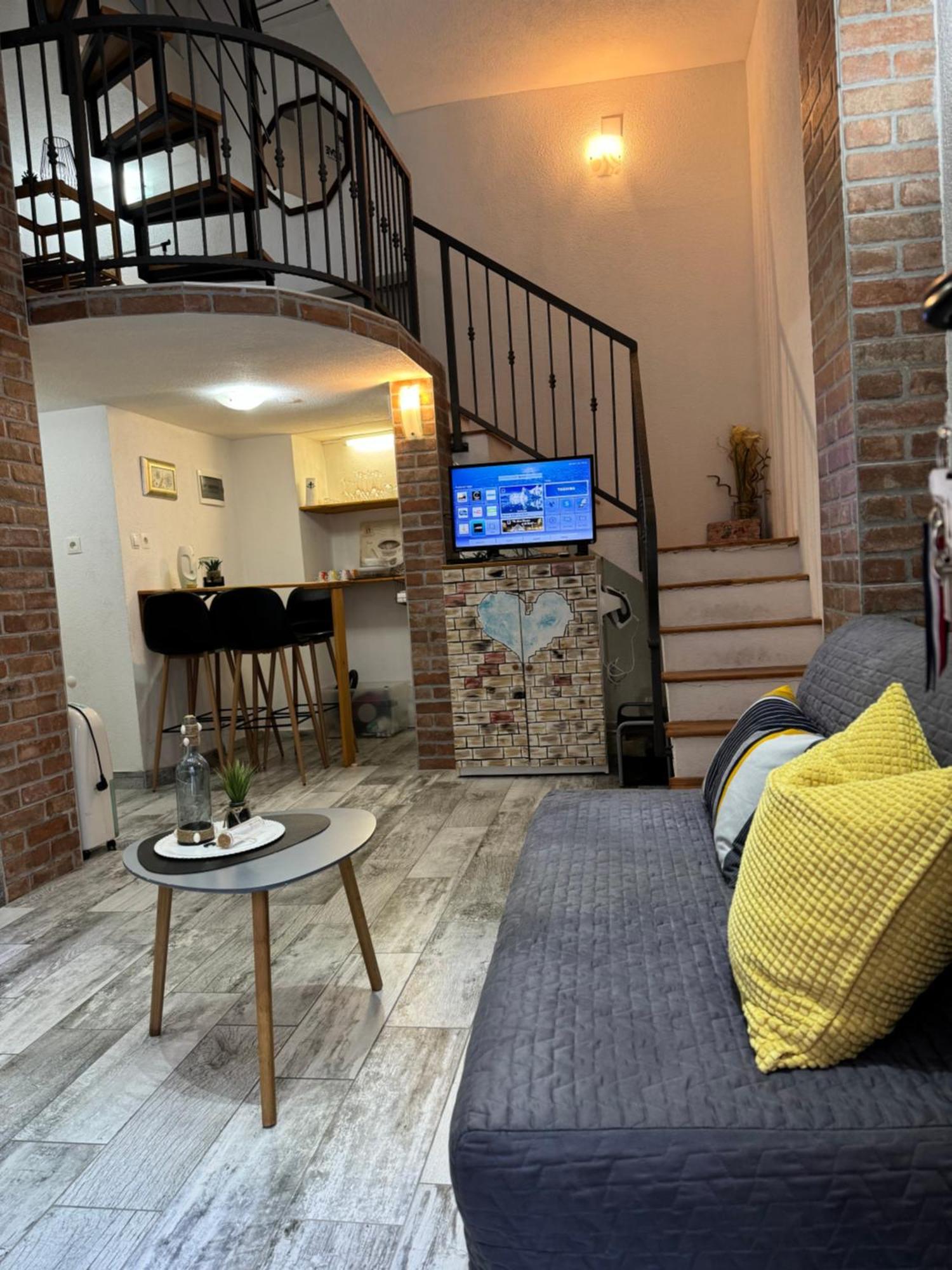 Apartment Tena セニ エクステリア 写真