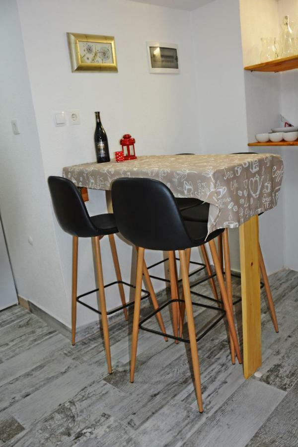 Apartment Tena セニ エクステリア 写真
